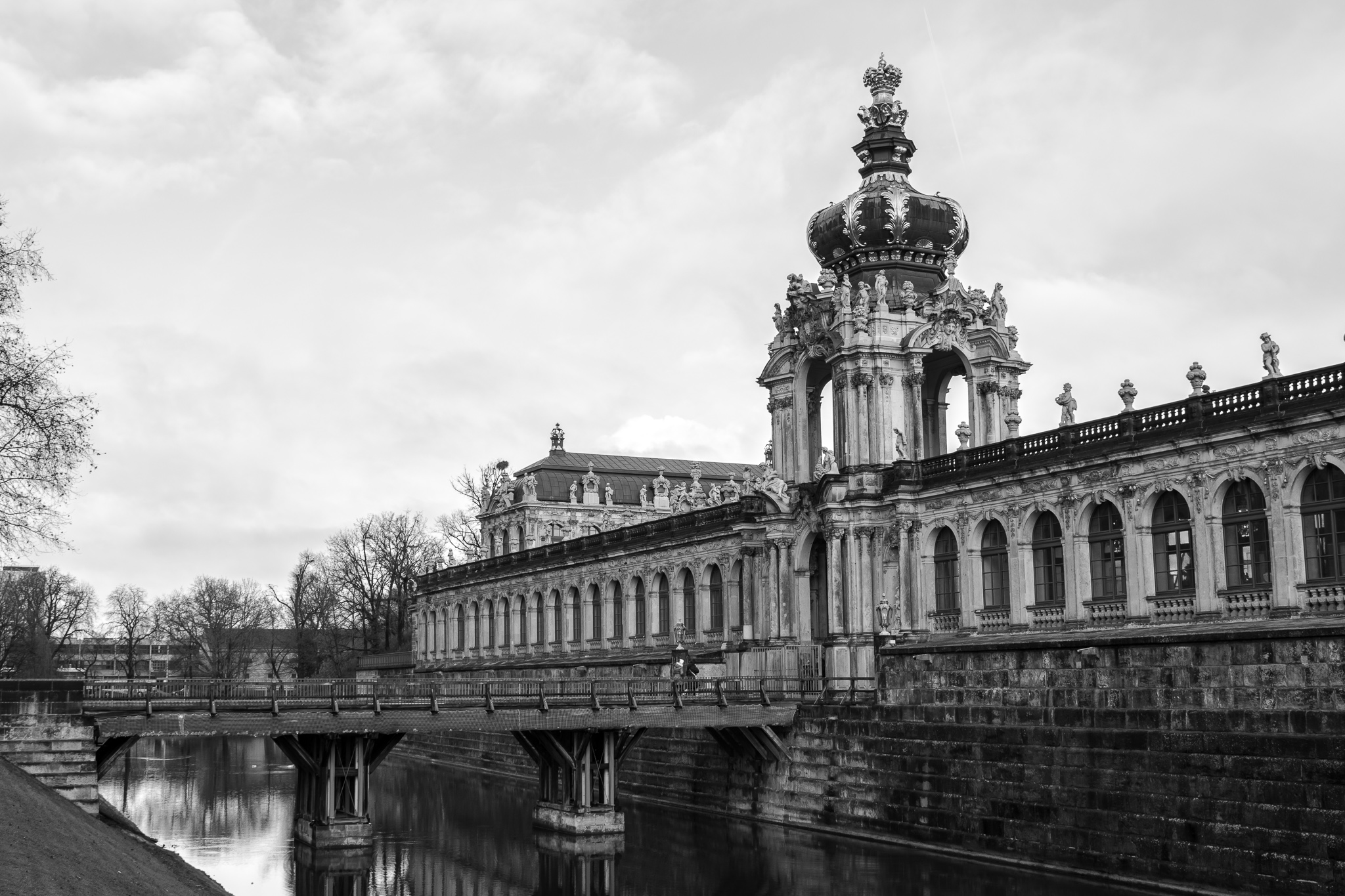Located on the banks of the Elbe, the Dresden Palace is one of the oldest buildings in the Saxon city. <br>It has been the residence of kings before it was almost destroyed during the bombing of Dresden in 1945 during World War II.